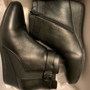 Black wedge Booties